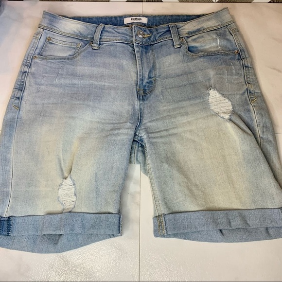 Kensie denim shorts light wash size 6/28 Bermuda Y2K - Picture 1 of 6